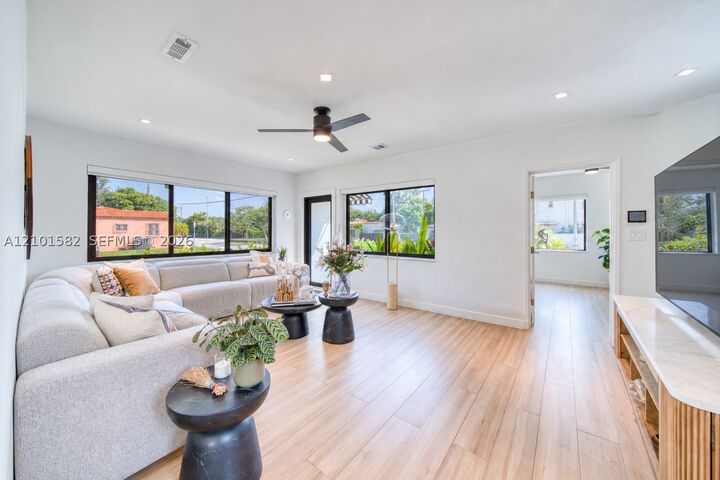 Property Photo: 1600 SW 17th Ave FL 33145