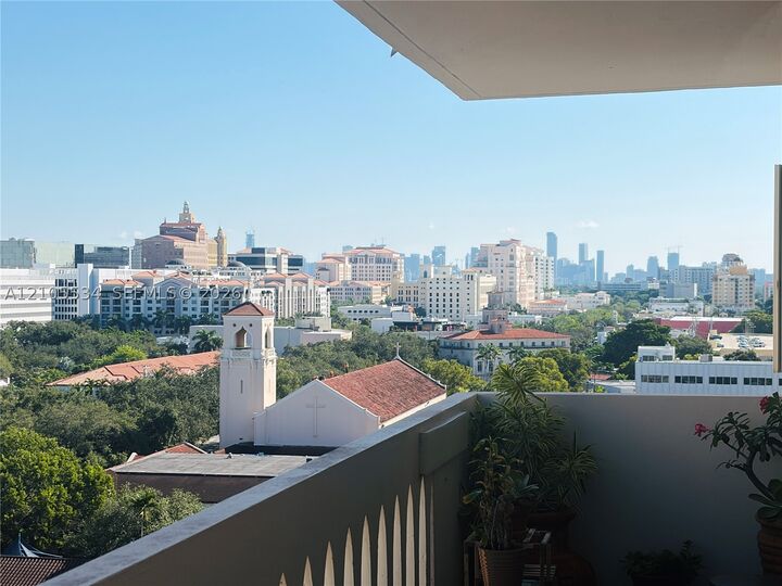 Property Photo:  625 Biltmore Way 1107  FL 33134 