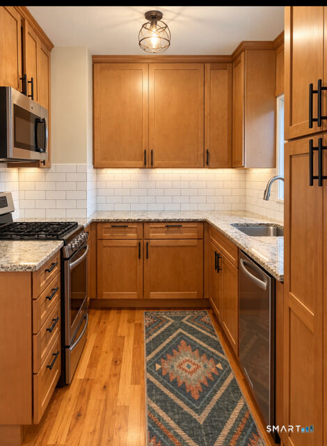 Property Photo:  11 Laura Lane  CT 06513 