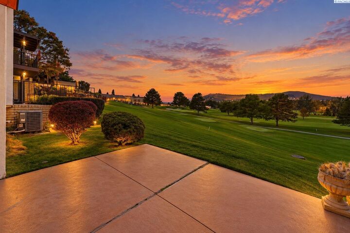 Property Photo:  2011 Fairway Drive  WA 99352 