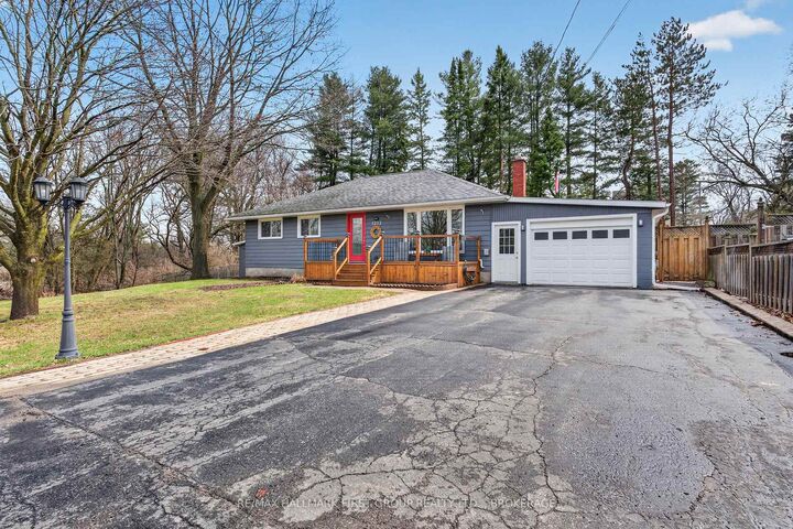 Property Photo:  1213 Brass Drive  ON K7M 3M2 