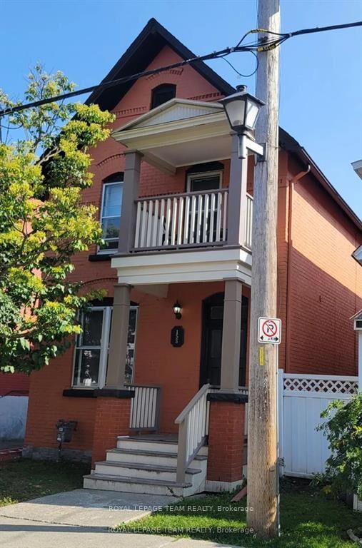 Property Photo:  158 St Andrew Street 1  ON K1N 5G4 