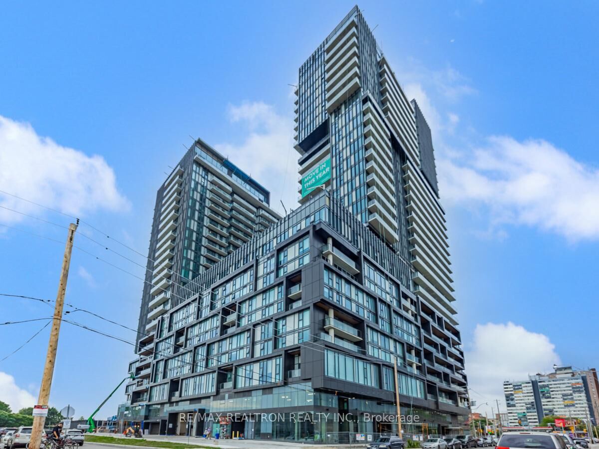 Property Photo: 1285 Dupont Avenue 902B ON M6H 0E3