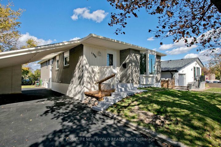 Property Photo:  1390 Garvolin Avenue  ON L1W 1J6 