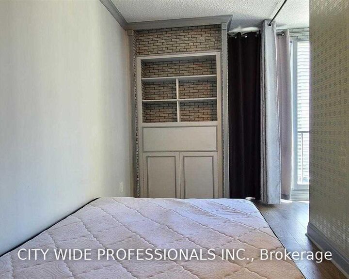Property Photo:  33 Harbour Square 2622  ON M5J 2G2 