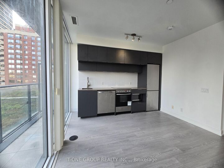Property Photo:  181 Dundas Street E 505  ON M5A 1Z4 
