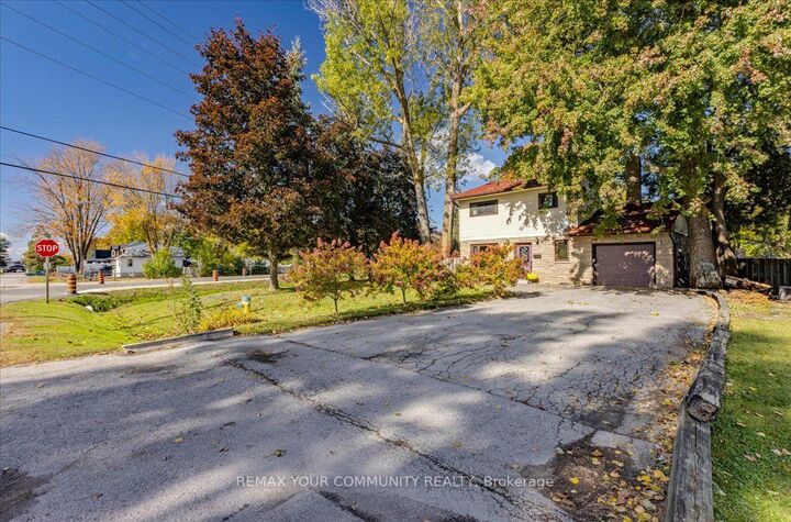 Property Photo:  176 Garden Avenue  ON L4P 2L1 