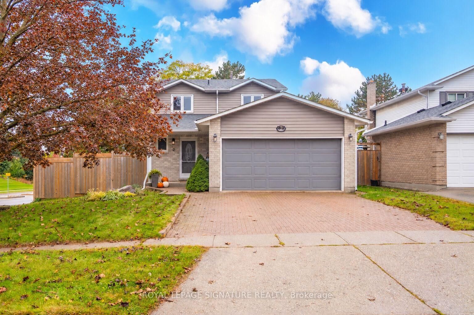 Property Photo:  2 Cindy Avenue  ON N3C 3J2 