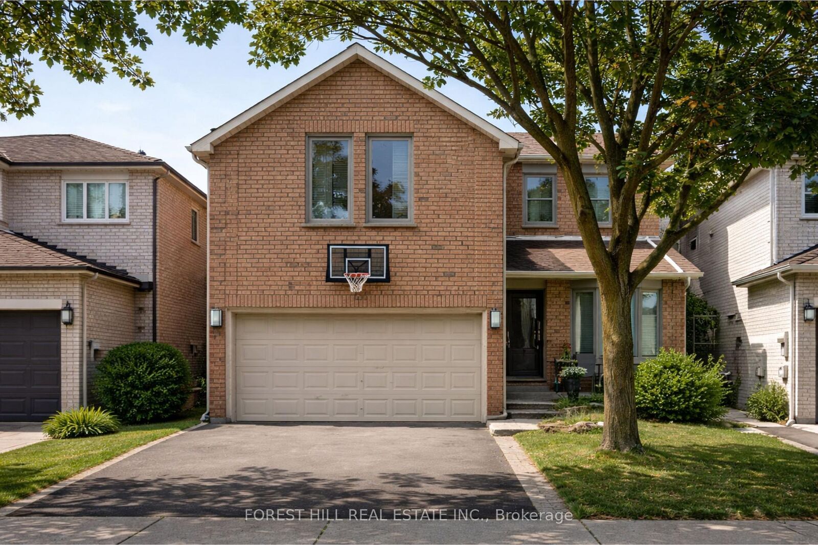 Property Photo:  136 Esther Crescent Bsmt  ON L4J 3L4 