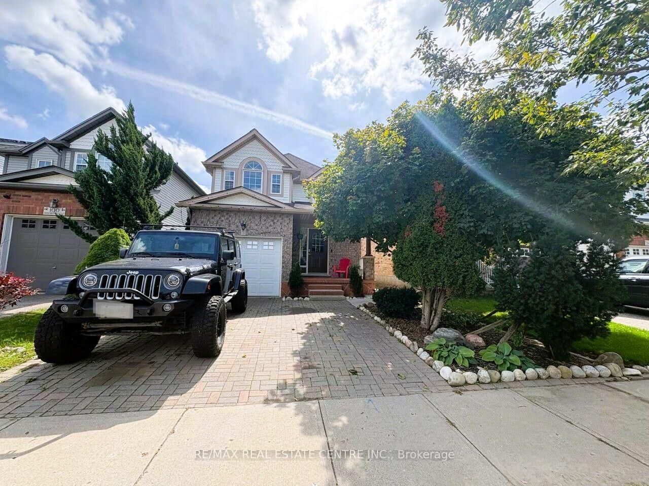 Property Photo: 304 Purple Sage Crescent ON N2E 4G6