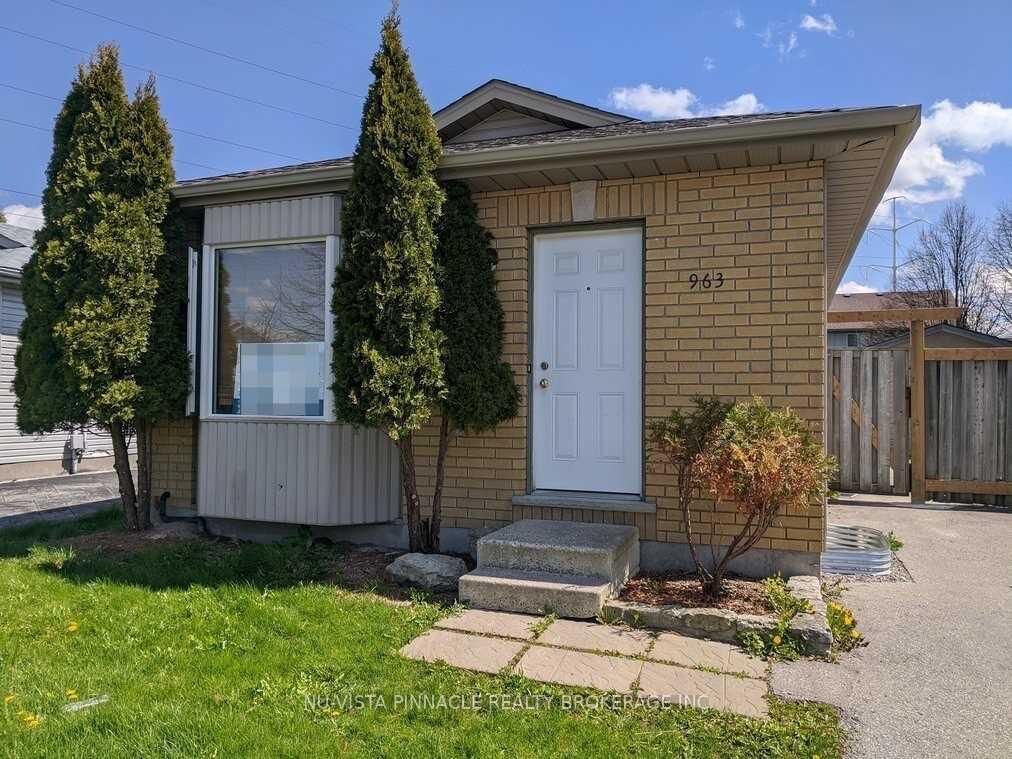 Property Photo:  963 Prosperity Court Main  ON N5V 5C7 