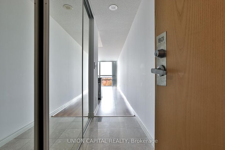 Property Photo:  88 Grangeway Avenue 1801  ON M1H 0A2 