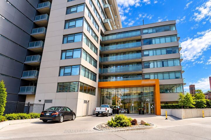 Property Photo:  20 Joe Shuster Way 712  ON M6K 0A3 