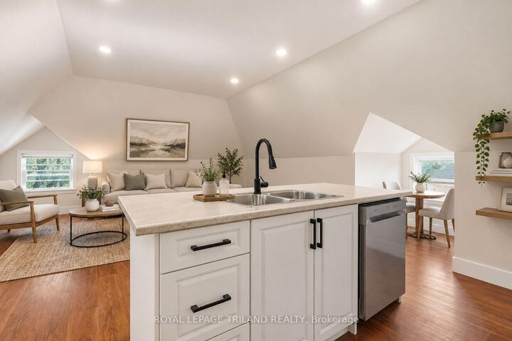 Property Photo:  22 Mitchell Street 1  ON N5R 2T7 