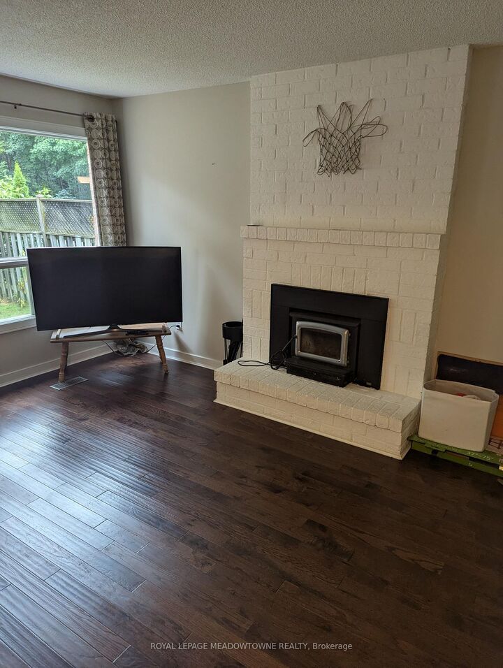 Property Photo:  38 Bambi Trail  ON L7E 2G3 