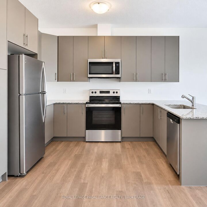 Property Photo:  130 Adley Drive  ON K6V 7J2 