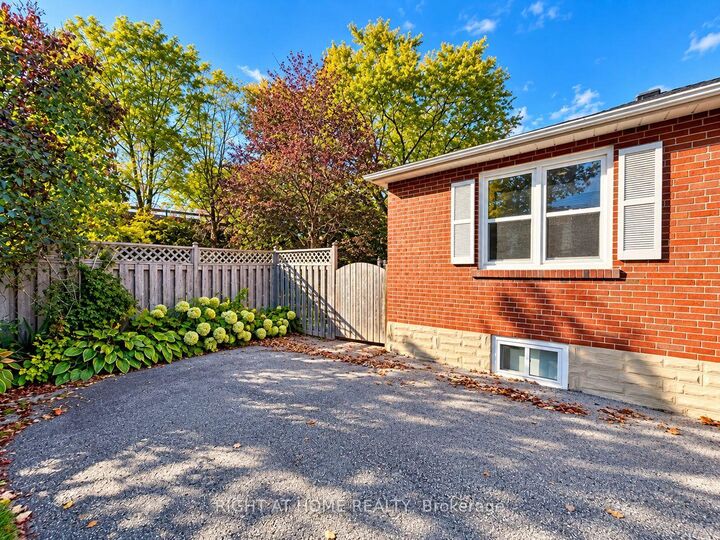 Property Photo:  72 Monkswood Crescent Basement  ON L3Y 2K1 