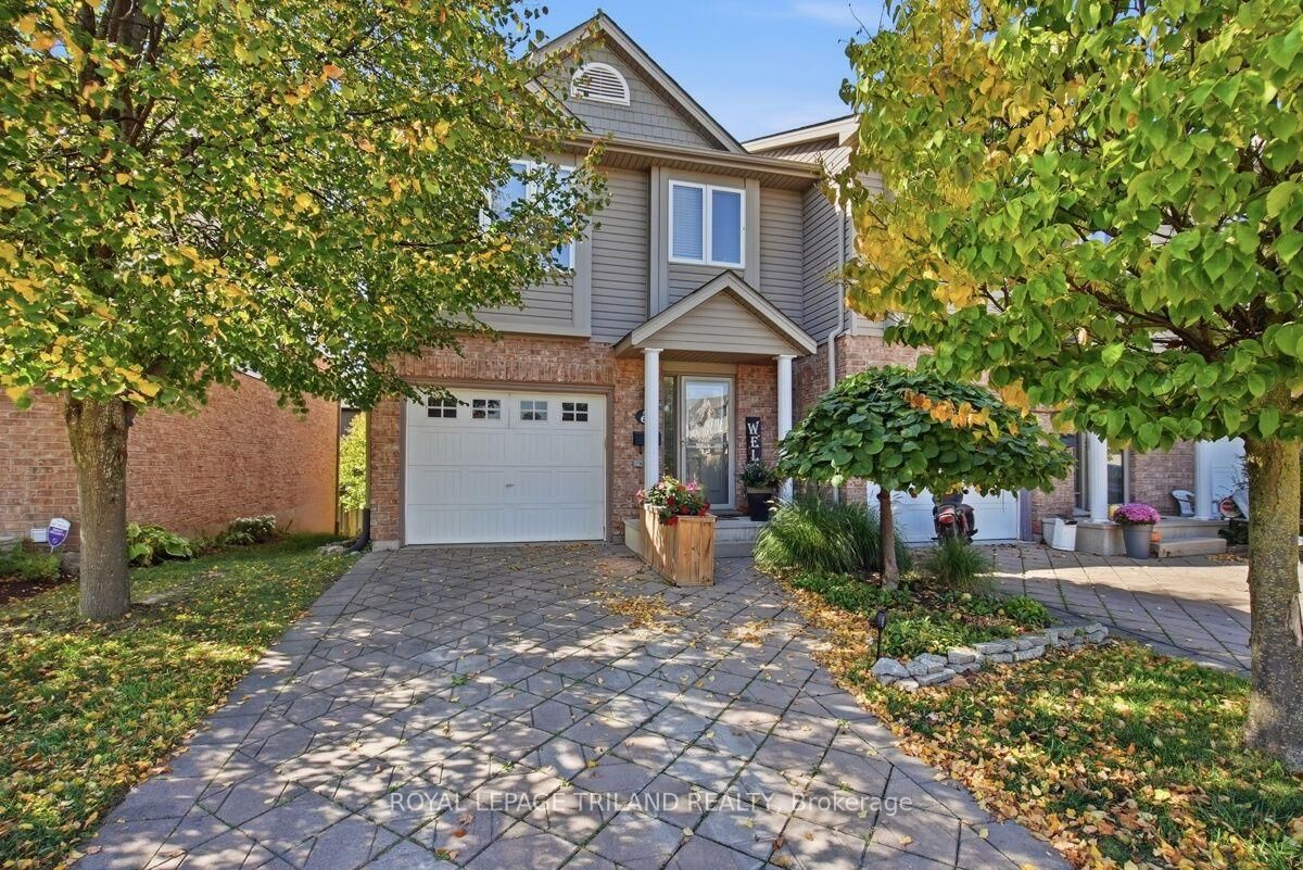 Property Photo: 1600 Mickleborough Drive 68 ON N6G 5R9