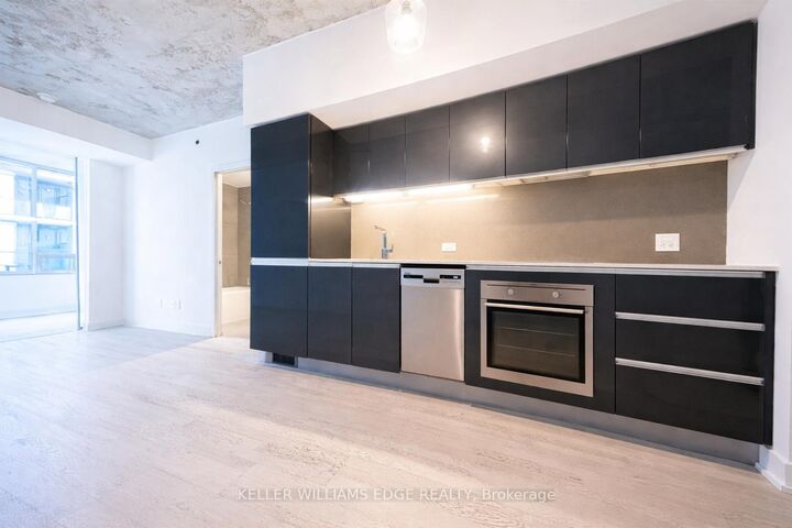 Property Photo:  20 Gladstone Avenue 302  ON M6J 3K6 