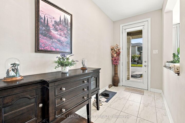 Property Photo: 513 Amulet Grove ON K1X 0B1