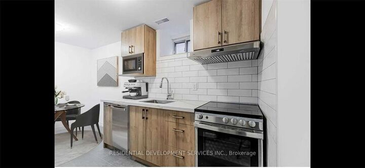 Property Photo:  314 Concord Avenue Bsmt  ON M6H 2P6 