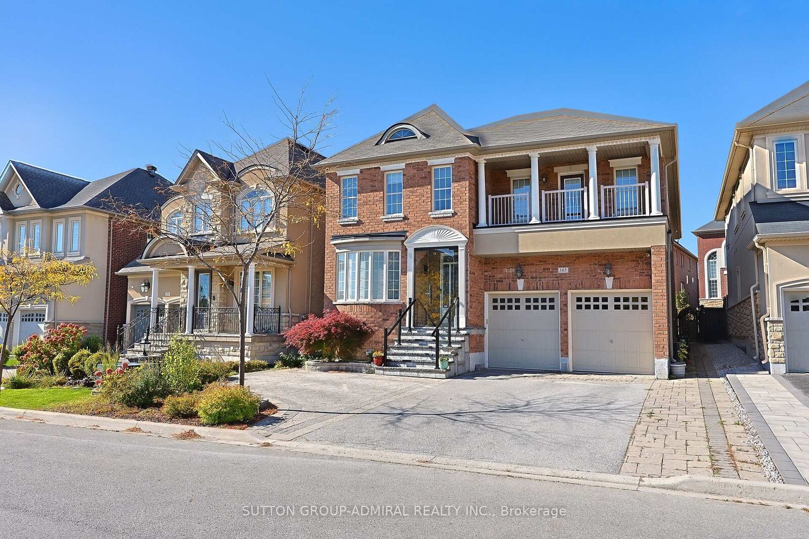 Property Photo:  163 Heintzman Crescent  ON L6A 4T8 