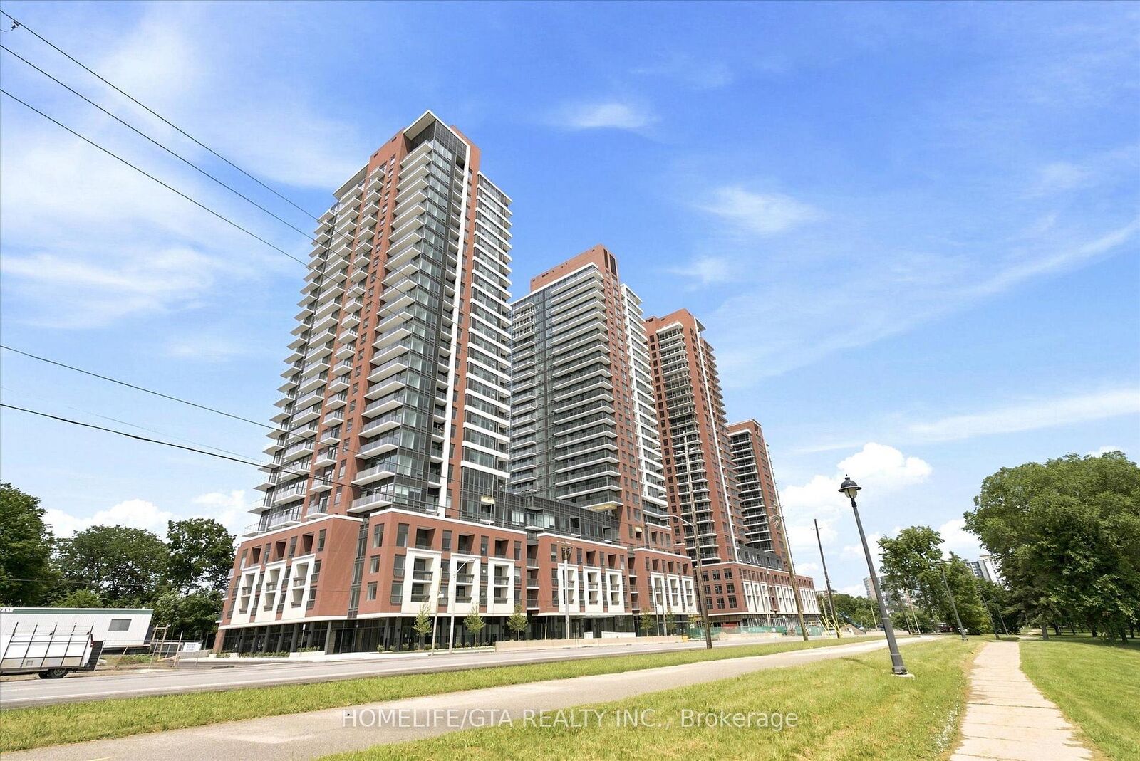 Property Photo:  4010 Eglinton Avenue W 2212  ON M9A 0G5 