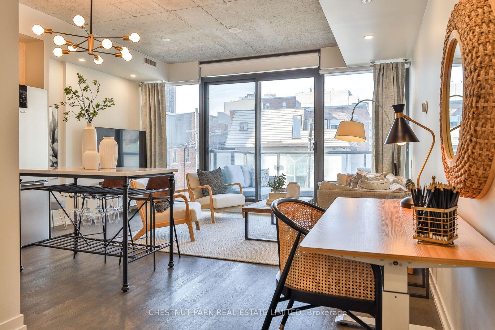 Property Photo:  461 Adelaide Street W 434  ON M5V 0L6 