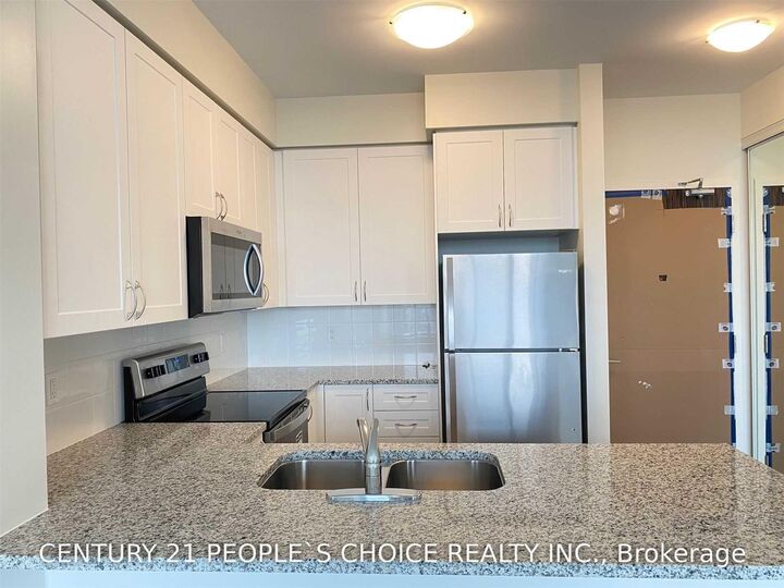Property Photo:  349 Rathburn Road W Ph203  ON L5B 0G9 
