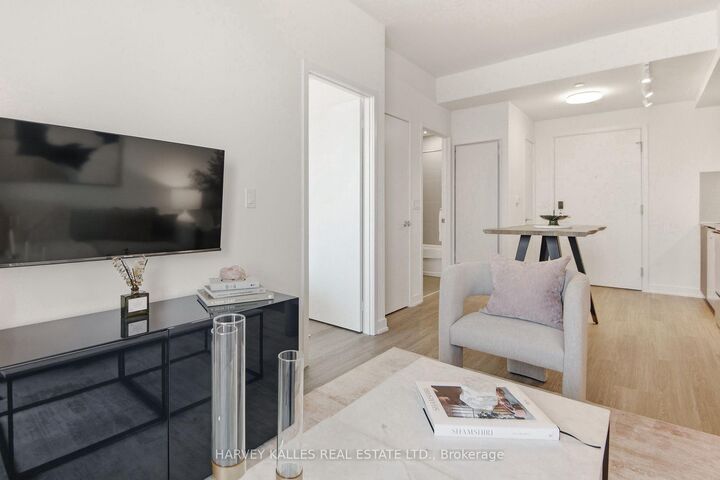 Property Photo:  100 Eastdale Avenue 3102  ON M4C 5A1 