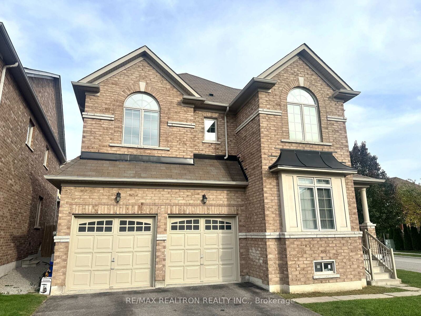 Property Photo:  1306 Blencowe Crescent  ON L3X 0C4 