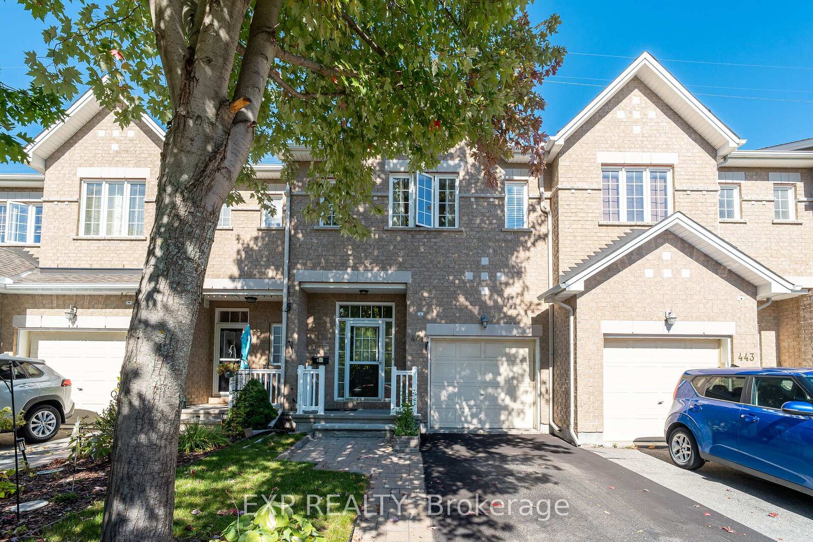 Property Photo:  441 Foxhall Way  ON K2M 0G1 