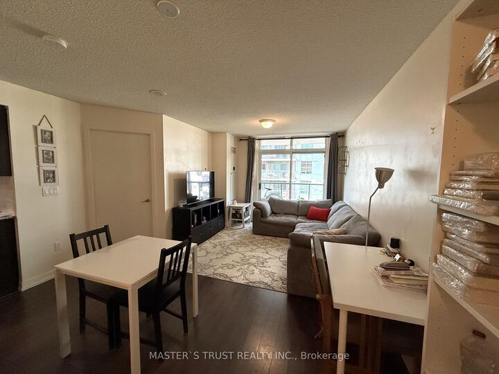 Property Photo:  812 Lansdowne Avenue 517  ON M6H 4K6 