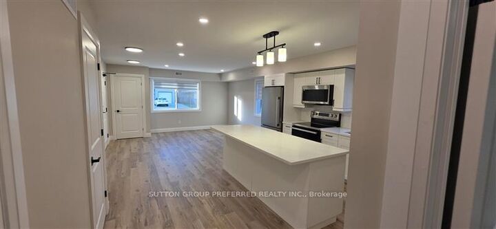 Property Photo:  118 Scott Street 1  ON N7G 1K3 