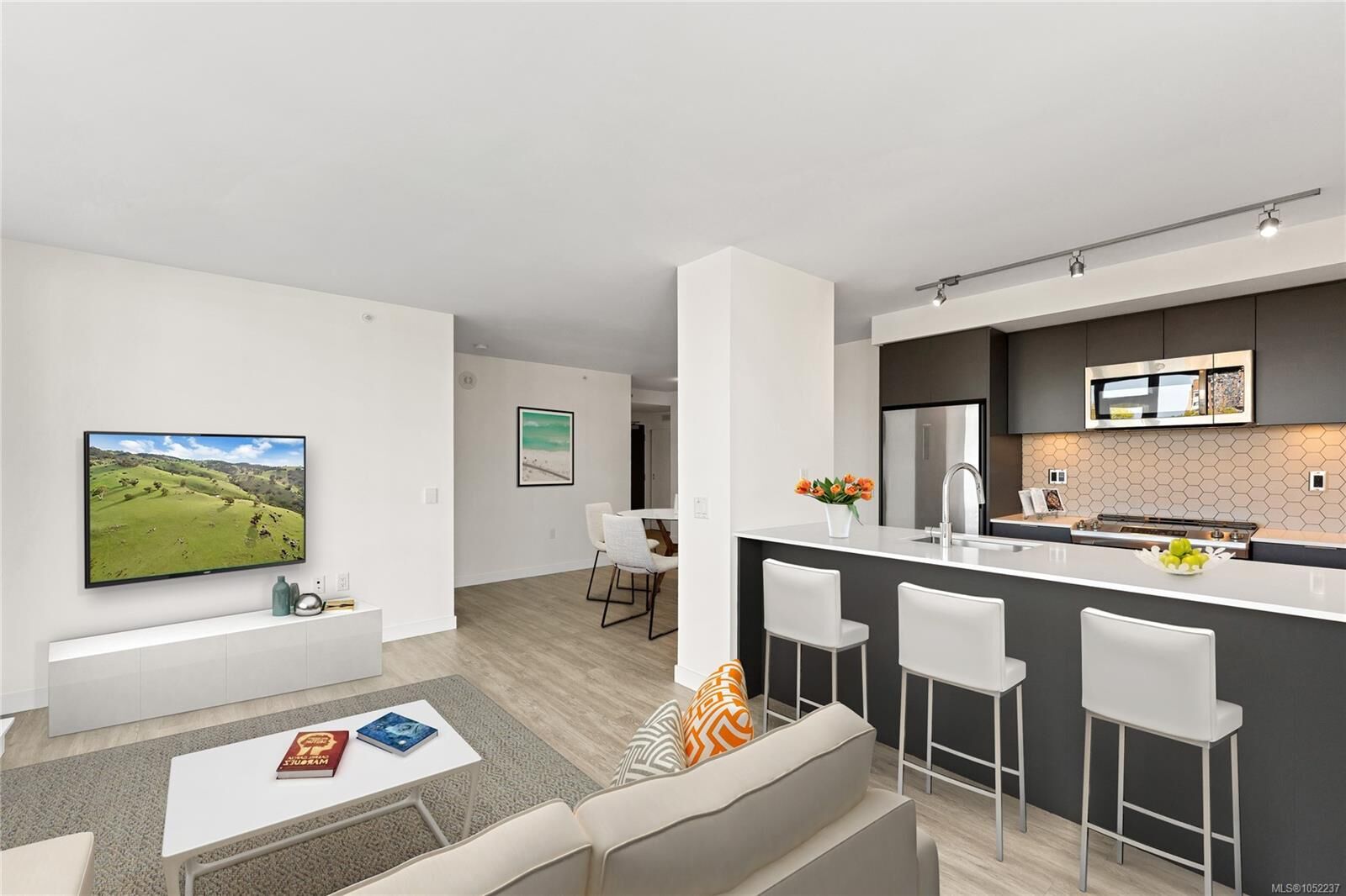 Property Photo:  845 Johnson St #608  BC V8W 0G3 
