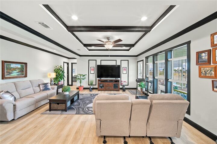 Property Photo: 1732 E Hammer Lane AZ 86426