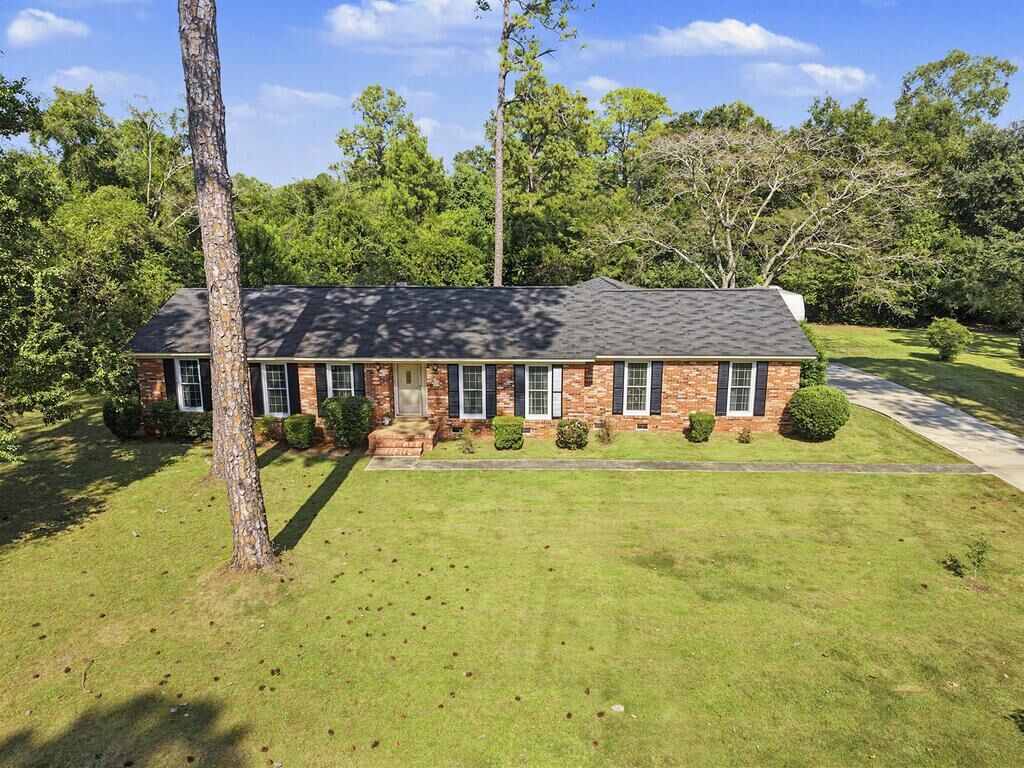 Property Photo: 2108 Chatham Drive GA 31721