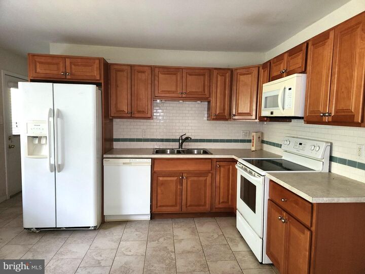 Property Photo:  29 Beach Drive  NJ 08087 