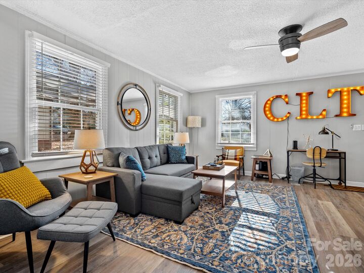 Property Photo: 1136 Mona Drive NC 28206