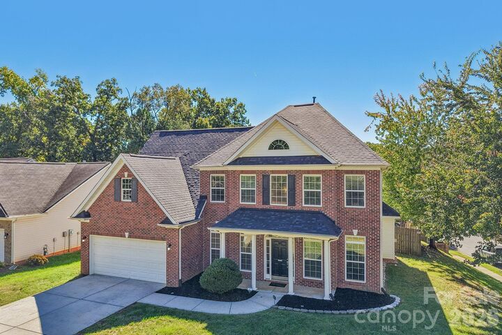 Property Photo: 8645 Ridgeline Lane NC 28269