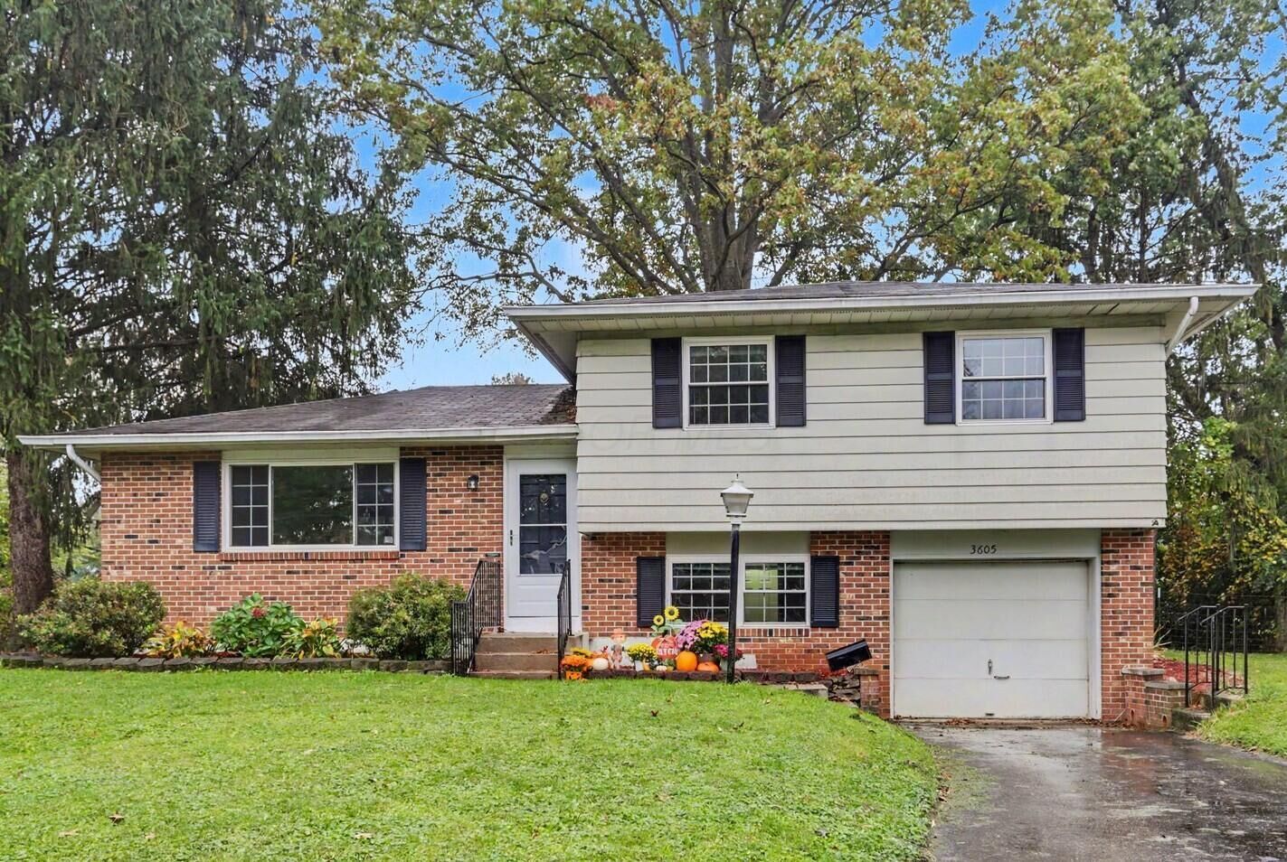 Property Photo: 3605 Carthage Court OH 43081