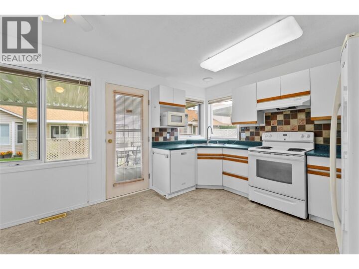 Property Photo:  1195 14th Street 33  BC V2B 8L1 