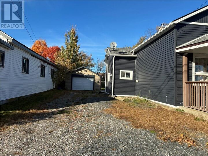 Property Photo:  514 John Street  ON P5E 1L3 