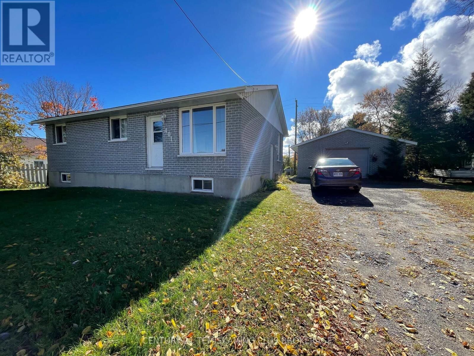 Property Photo:  401 Lakeview Avenue South  ON P0J 1R0 