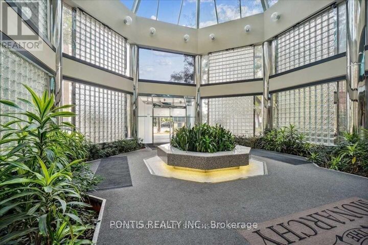 Property Photo: 325 Webb Drive 310 ON L5B 3Z9