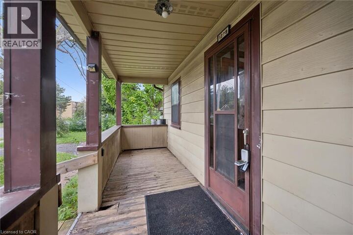 Property Photo:  1279 Hamilton Street  ON N3H 3G4 
