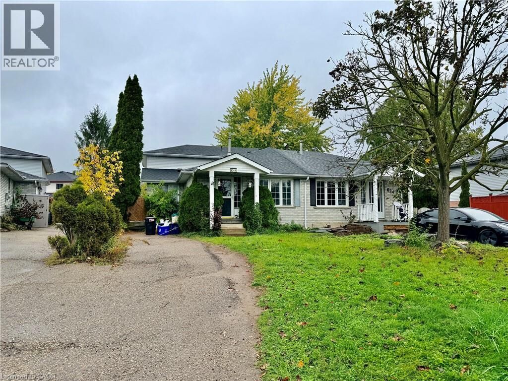 Property Photo:  624 Settlersfield Court A  ON N2T 2K7 