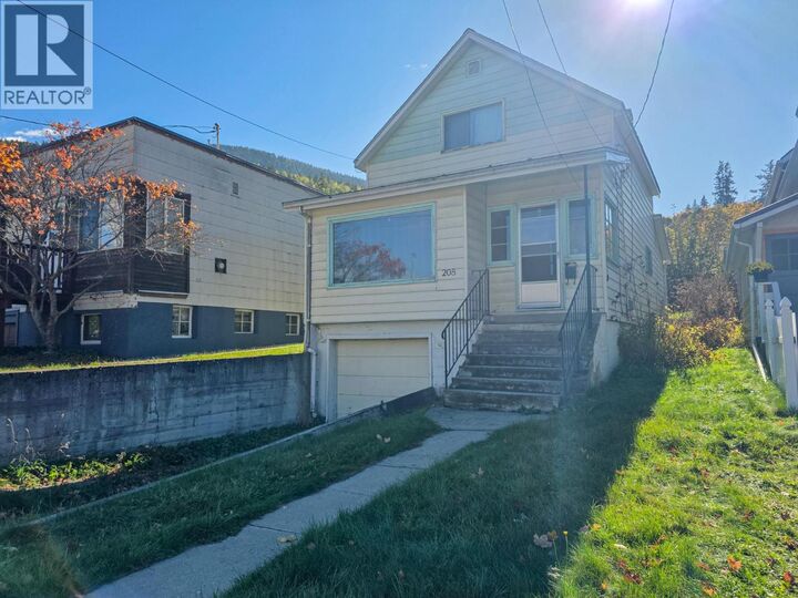 Property Photo:  208 Anderson Street  BC V1L 1X7 