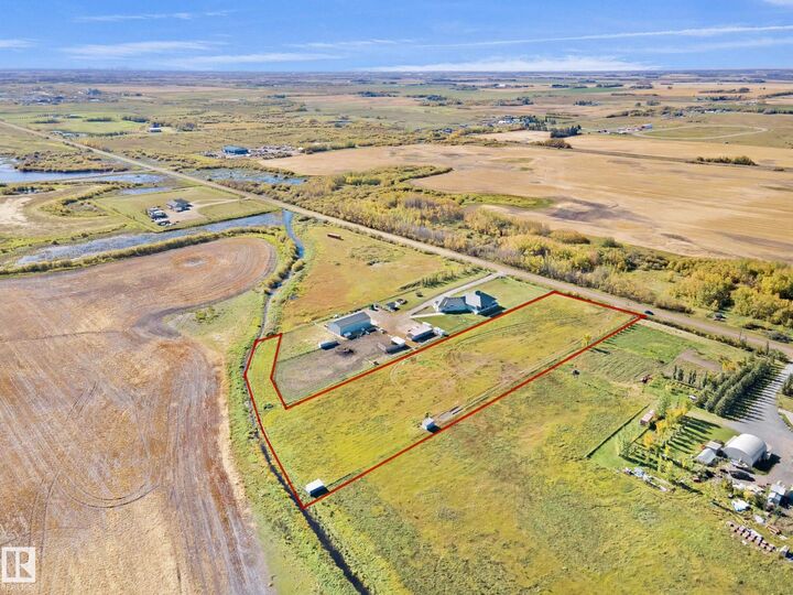 Property Photo:  55213 Rge Road 234  AB T0A 1N0 