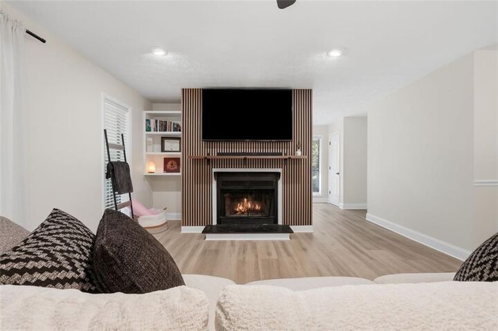 Property Photo:  109 Cumberland Court SE  GA 30080 